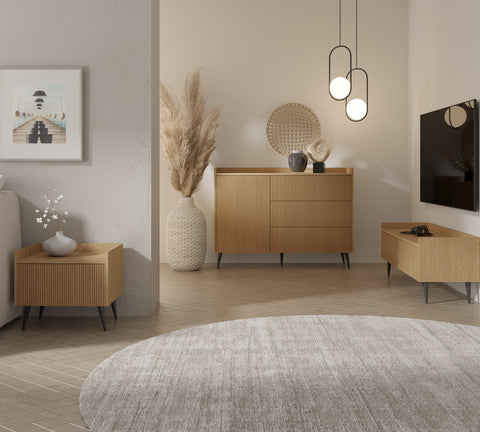 Ademo Schlafzimmer-Set 2-teilig mit Kommode und Nachttisch im Raum – Frühlingseiche