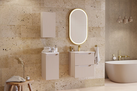 Badspiegel mit LED-Beleuchtung Apollon II 70 × 90 cm – mit Rahmen, Rahmen Gold – Ansicht 5