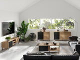 Mia Sideboard 145 cm mit 3 Türen im Raum – Eiche Odwieczny / Schwarz