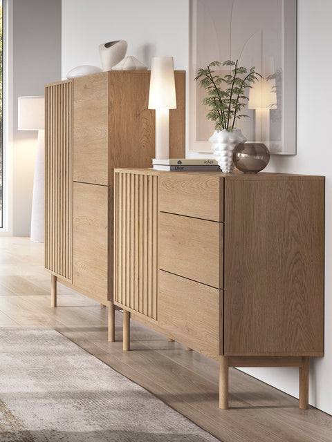 Savira Stilvolle Kommode mit 3 Schubladen und Tür in Cremona Eiche – Modernes Premium-Design – Ansicht 3